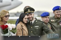 Нацгвардієць Марків прилетів з Італії в Україну (оновлено)