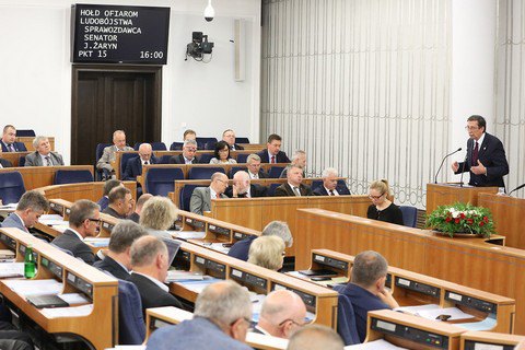 Польские министры решили вернуть все свои прошлогодние премии
