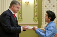 Порошенко прийняв вірчі грамоти від послів п'яти країн