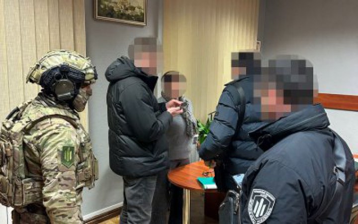 Посадовців РДА Києва підозрюють у "торгівлі" фіктивним опікунством