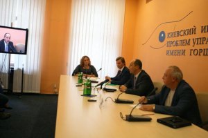 Підсумки сесійного тижня: чи є в Україні політична криза?