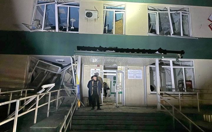 Троє людей загинули через ворожий удар по Селидовому, зокрема дитина і вагітна (оновлено)