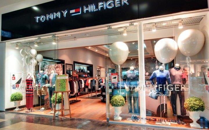 Власник брендів Calvin Klein і Tommy Hilfiger вийшов із бізнесу в Росії