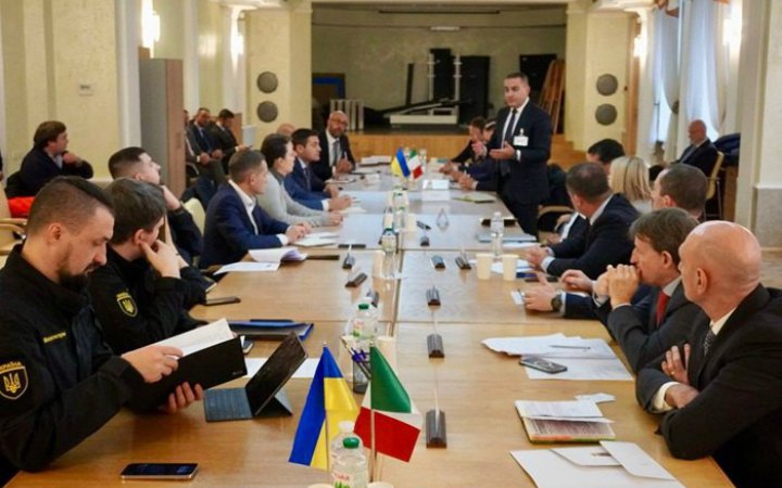 П’ять італійських компаній долучилися до форуму оборонних індустрій