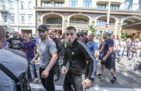Киевская учительница узнала в напавших на журналистов своих обидчиков
