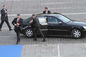 Охранники Януковича пытались не пустить журналистов на Форум редакторов