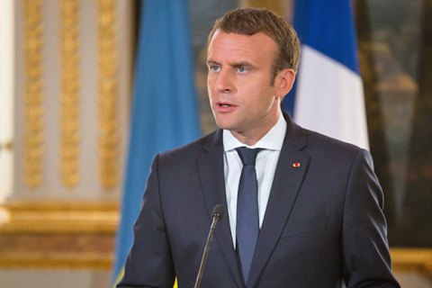 Макрон привітав Порошенка і українців з Днем Незалежності