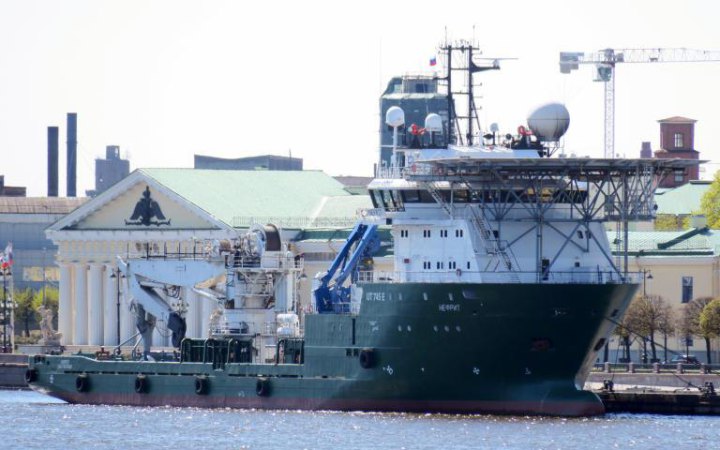 ВМС уразили у порту Сочі російське судно забезпечення “Nefrit”