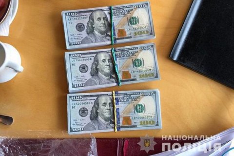 Отсидевший шесть лет в тюрьме мужчина вымогал у своего адвоката $30 тыс.