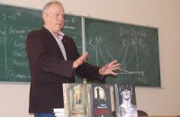 Почему их читают, а нас - нет
