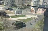 Оккупанты готовят для украинцев "пасхалки": танкисты на снарядах пишут "Христос Воскрес!"