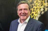 Ексканцлера Німеччини Шредера помітили на вечірці в посольстві РФ 9 травня, - ЗМІ