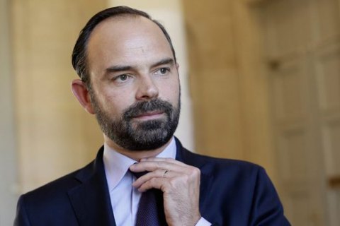 Премьер Франции пообещал провести трудовую реформу, несмотря на протесты