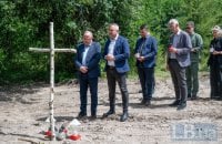 ​«Ми хочемо, щоб їх поховали тут». Як працює польсько-українська місія з пошуку жертв Волинської трагедії  