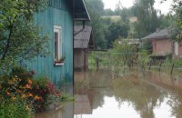 На Прикарпатье из-за непогоды подтоплены более 200 жилых домов