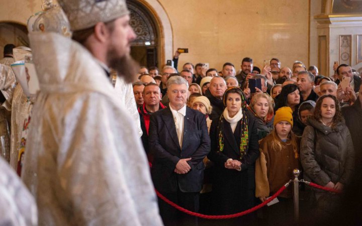 Українська молитва в Лаврі наближає нашу перемогу, - Порошенко