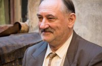 КГГА было поручено обеспечить сооружение надгробия на могиле Богдана Ступки