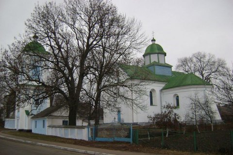 В Шумске священник УПЦ МП проводит богослужения с мирянами, несмотря на карантин