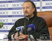Днепропетровский священник мечтает прожить несколько дней в племени людоедов