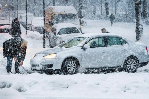 Из-за непогоды обесточены 23 населенных пункта в трех областях 