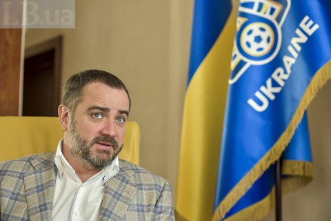 Павелко прокомментировал фото падчерицы с кубком Лиги Чемпионов