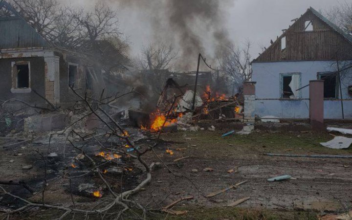 Внаслідок обстрілу Херсонщини четверо людей отримали поранення