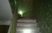 23-летний мужчина погиб из-за взрыва гранаты в многоэтажном доме в Харькове