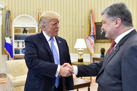 Трамп не в первый раз предлагал Украине "услугу за услугу", - NYT