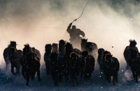 Фотоконкурс National Geographic выиграла фотография погонщика лошадей в центральной Монголии