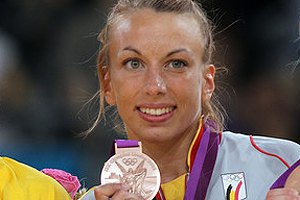 Медалистка ОИ-2012 подозревается в употреблении кокаина