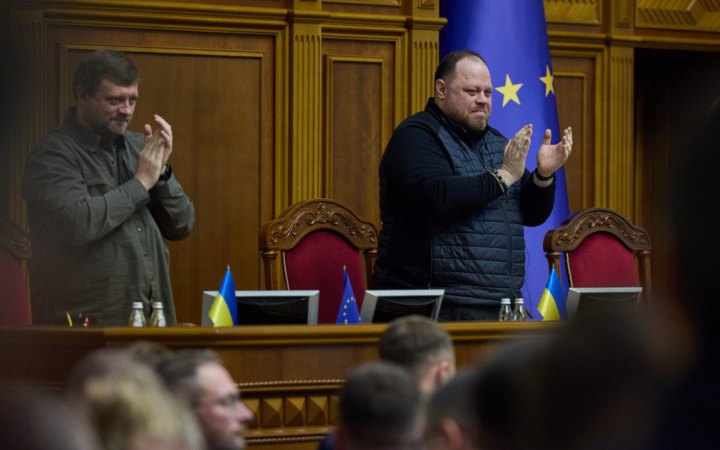 Стефанчук назвав прізвища нардепів, які не ходять у Раду