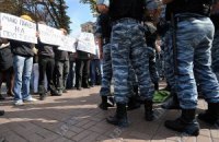 Протесты показывают, что украинцы превратились в общество потребителей, - Литвин