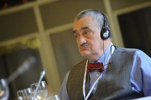 Кандидат в президенты Чехии попал в ДТП после голосования