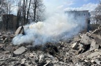 Росія вдарила авіацією по багатоповерхівці у Авдіївці