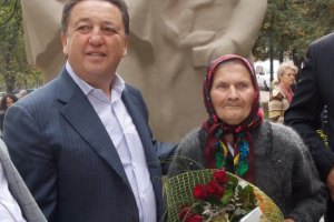 В Международный день мира открыли мемориал в честь подвига сельской общины Испаса