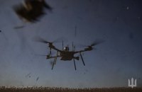 ​Росіяни вдарили дроном у цивільне авто на Сумщині, можливі жертви