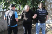 Поліція Київщини викрила підозрюваних у виготовленні фейкових меддовідок для виїзду чоловіків за кордон