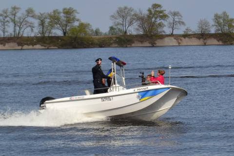Полиция запустила водный патруль в Черкассах