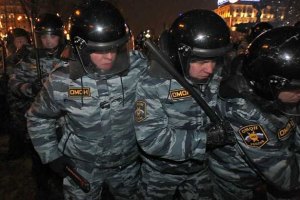 Задержанных в Москве лидеров оппозиции отпустили 