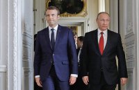 Макрон связал восстановление "большой восьмерки" с разрешением украинского кризиса