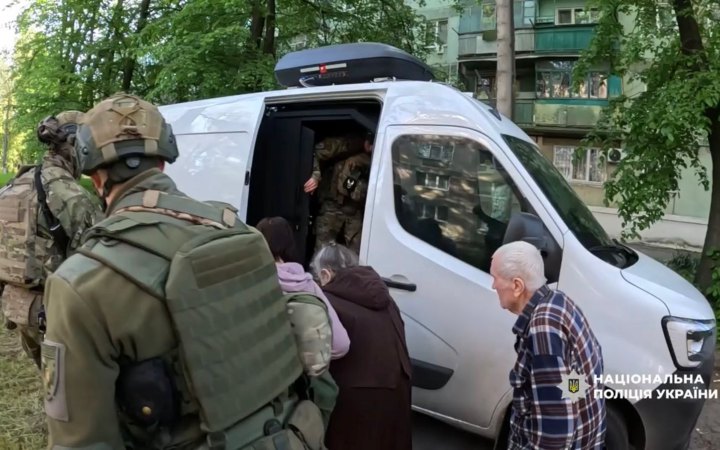 Від початку травня з прифронтових територій Нікопольщини евакуювали 40 людей