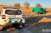 На Одещині чоловік у військовій формі підірвав гранату в авто. Є поранені