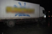 В Черниговской области обстреляли и ограбили фуру