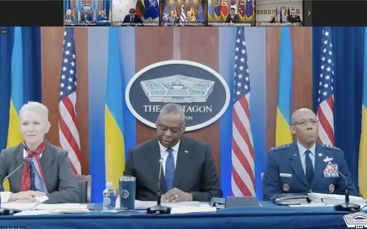 Почалася онлайн-зустріч у форматі "Рамштайн". "Меседж до Путіна: він не зможе перечекати або перемогти в змаганні воль"