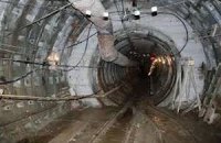 Родителям погибшего во Львове в канализации мальчика выплатили 100 тыс. грн