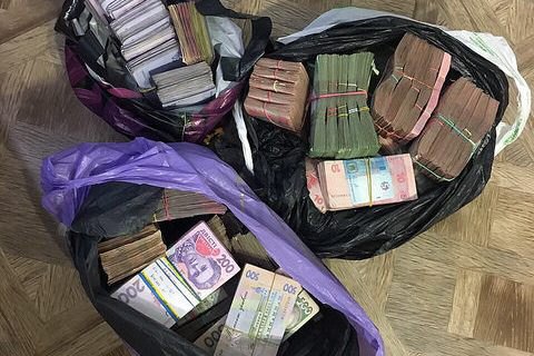 СБУ нашла конвертцентр, который финансировал "ДНР"