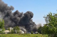У Броварах загорілися склади з деревиною (оновлено)