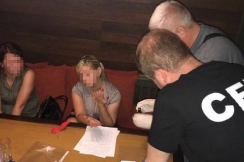 ​В Одессе чиновницы требовали за разрешения на вырубку леса от 2,5 до 5 тыс. гривен за дерево или куст