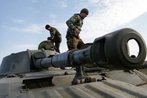 Ночью боевики более двух часов обстреливали Счастье