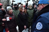 "ДНР" і "ЛНР" передали Україні двох заручниць